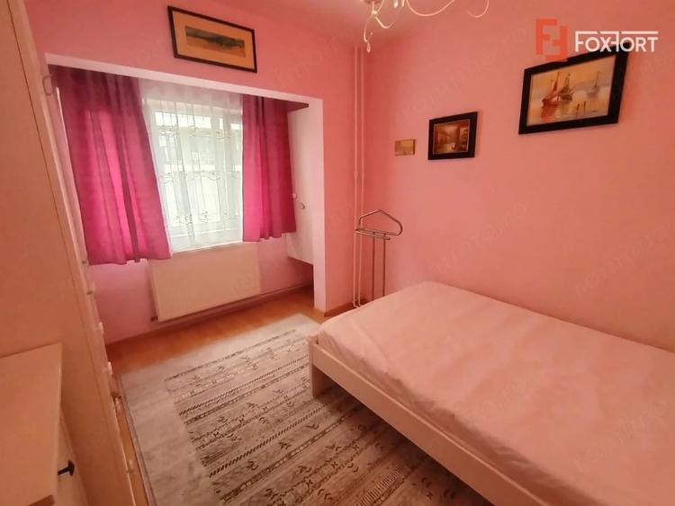 Apartament cu 4 camere decomandat în Soarelui