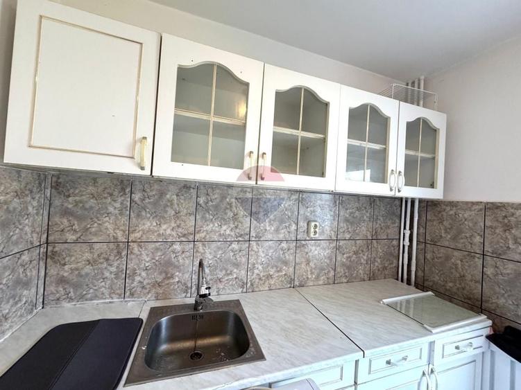 Apartament cu 3 camere de închiriat zona Piata Decebal - 7