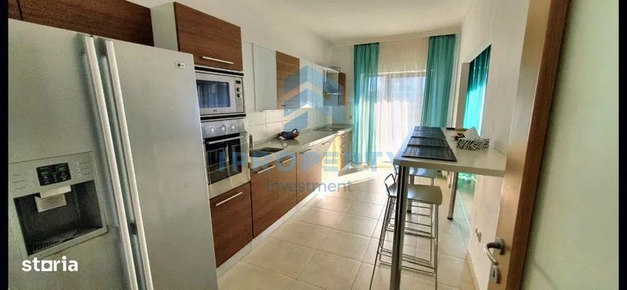 Apartament cu 3 camere, mobilat în Tei