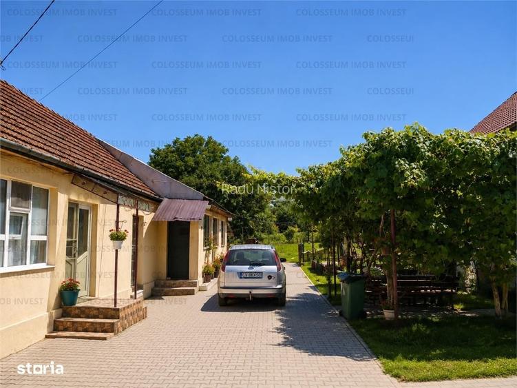 Casa caramida 1000 m gradina Araci