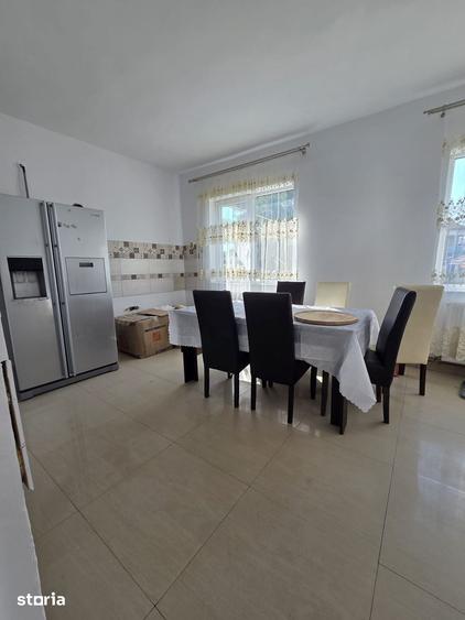 Casă cu 6 camere cu Teren 500 Mp în 1 Mai