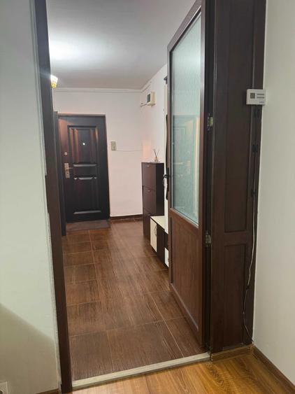 Apartament cu 2 camere decomandat în Micro 6