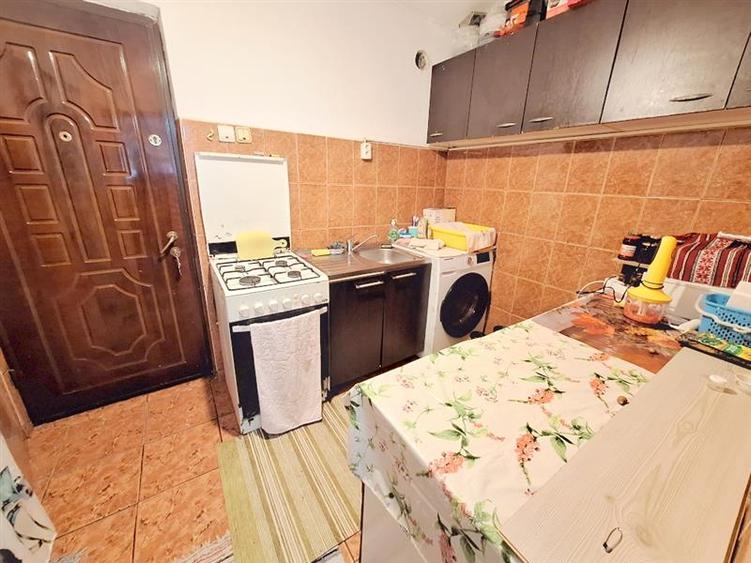Garsonieră semidecomandată în 9 Mai