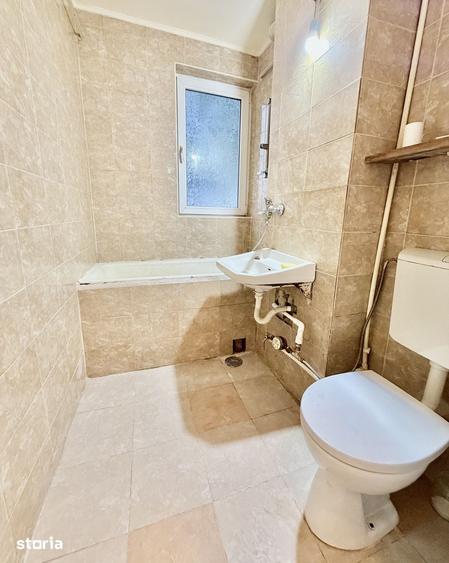 Apartament cu 3 camere decomandat în Aleea Carpați