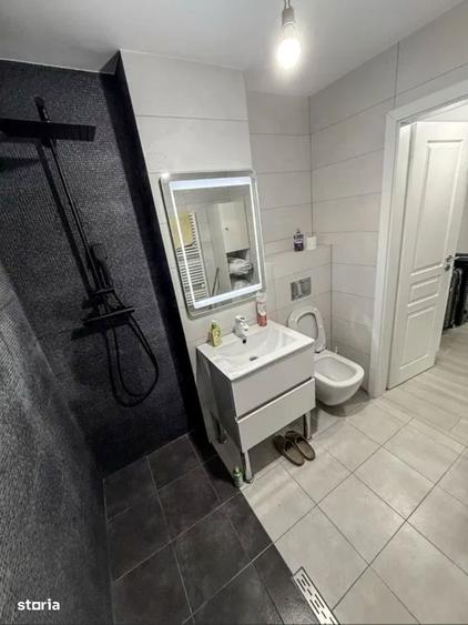 Apartament cu 2 camere decomandat în Micro 17