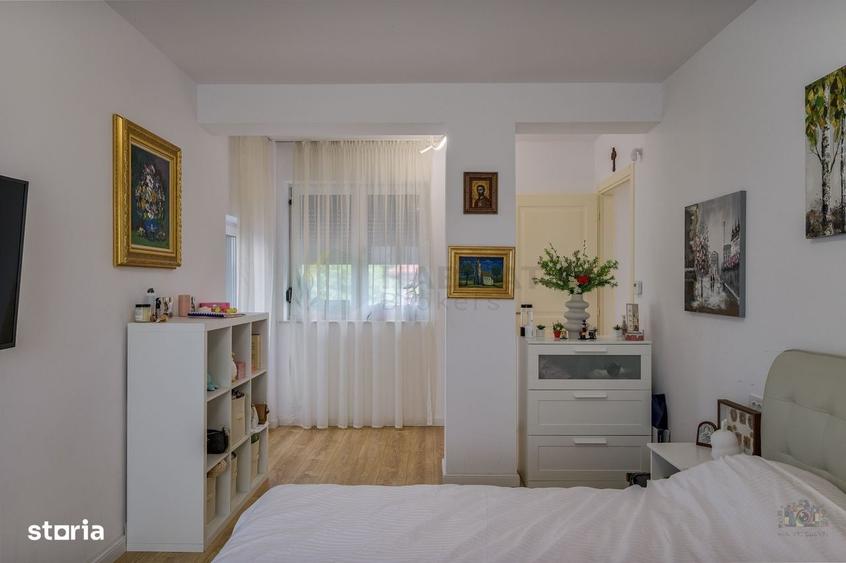Casă cu 4 camere în Ostratu
