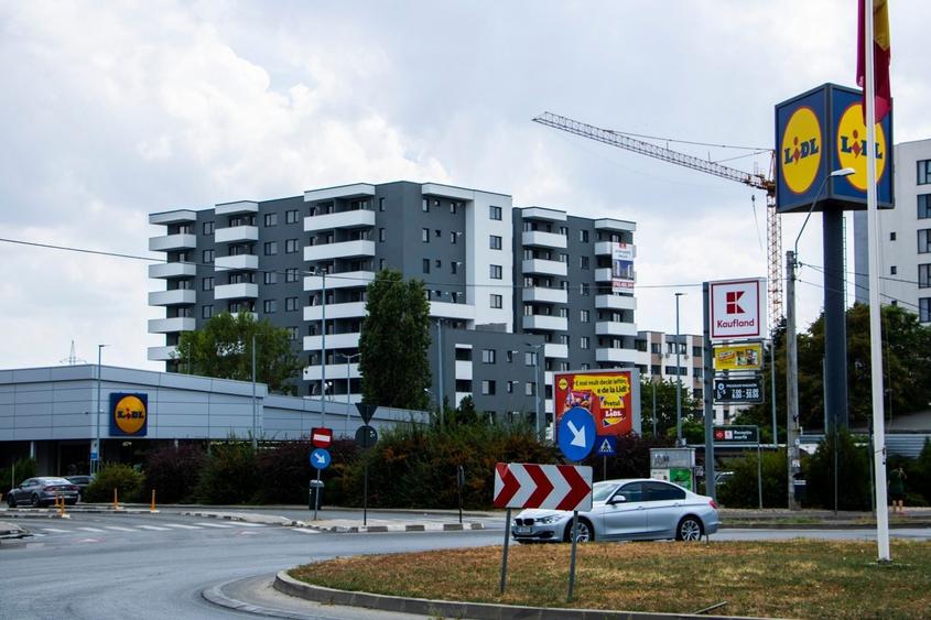 Garsonieră decomandată, mobilată în Păcii
