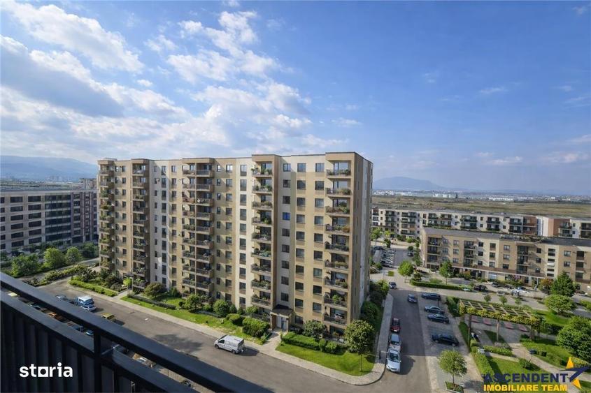 Apartament cu 3 camere decomandat în Tractorul