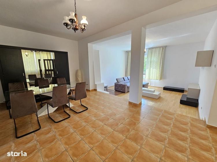 Casă cu 4 camere decomandat în Ghiroda