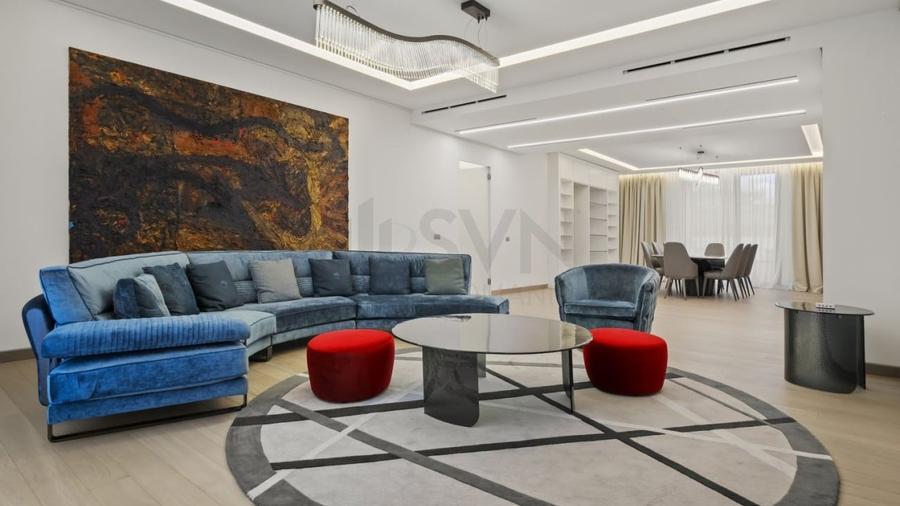 Apartament cu 5 camere semidecomandat, mobilat în Kiseleff