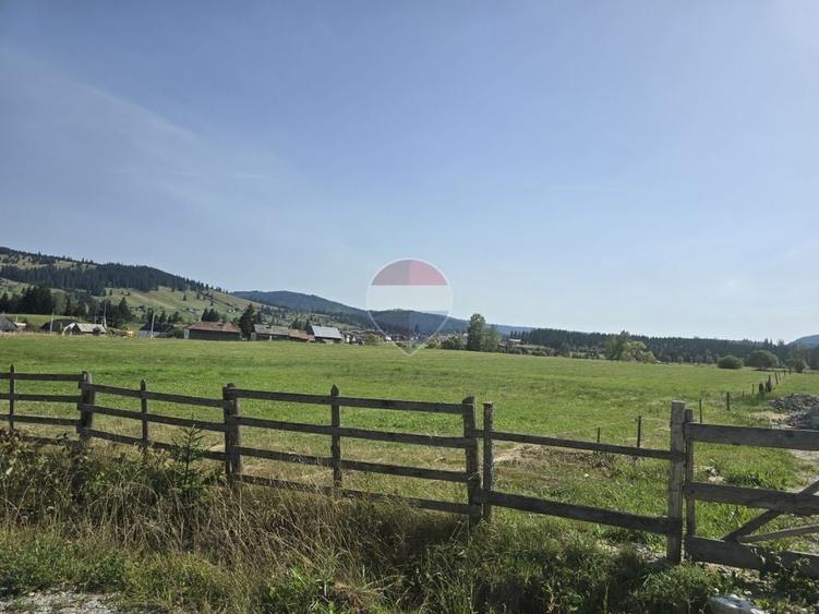 Teren agricol intravilan de 10814 mp, în Bilbor