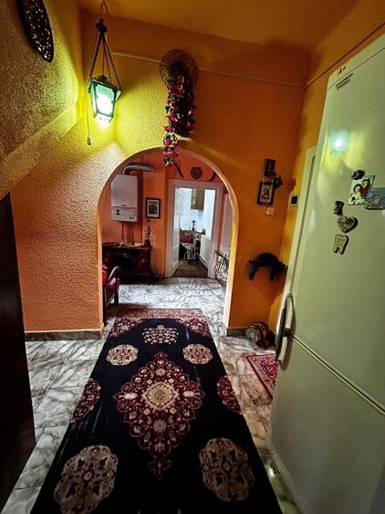 Casă individuală cu 2 camere cu Canalizare în Exterior Est