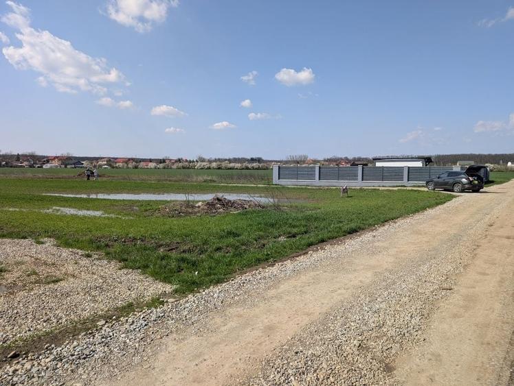 Teren de 3271 mp, în Balotești
