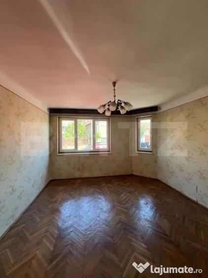 Casă cu 4 camere cu Teren 1385 Mp în Gănești