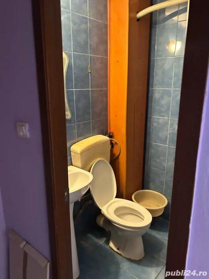 Garsonieră decomandată în Schela