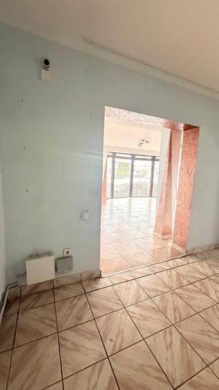 Spațiu comercial, de 111 mp, în Central