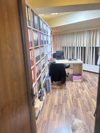 Birou, de 250 mp, în Casa de Cultură