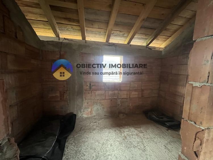 Casă cu 4 camere cu Teren 789 Mp în Vest