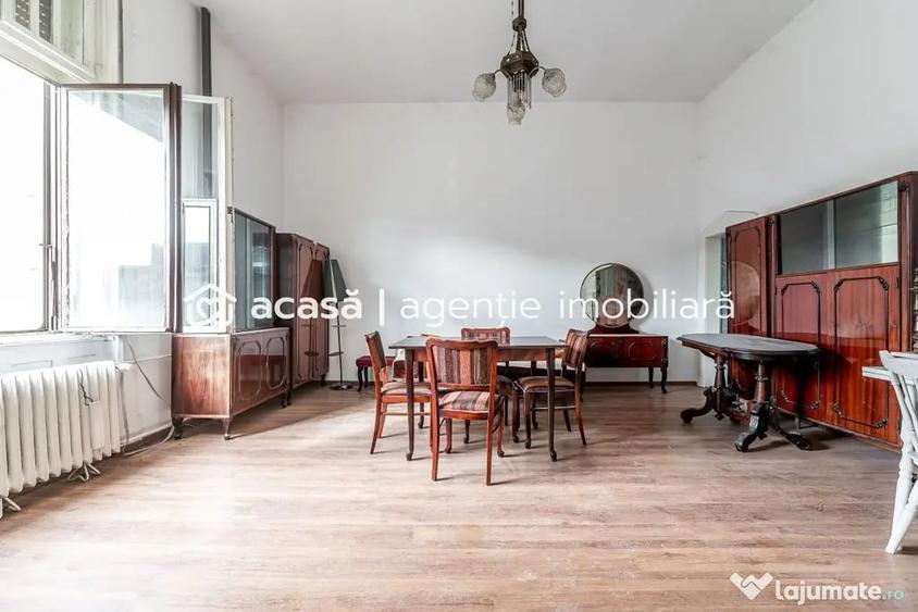 Apartament cu 4 camere semidecomandat în Ultracentral
