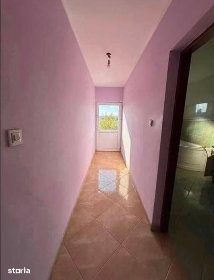 Casă cu 4 camere cu Teren 1100 Mp în Central
