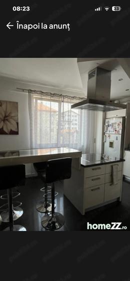 Apartament cu 3 camere decomandat în Republicii