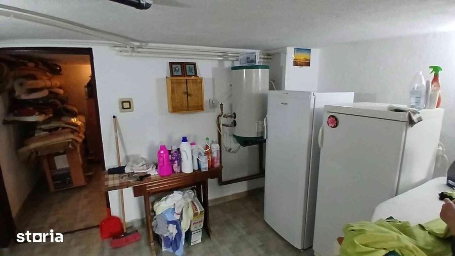 Casă cu 7 camere cu Teren 700 Mp în Caransebeș
