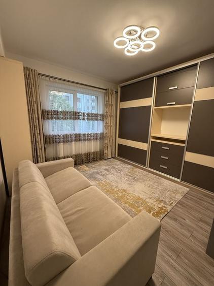 Apartament cu 3 camere decomandat în Orizont