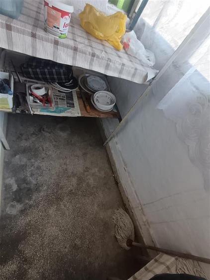 Apartament cu 3 camere semidecomandat în Viziru 1