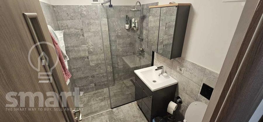 Apartament cu 2 camere semidecomandat, mobilat în Central