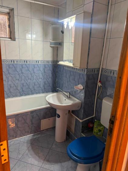 Apartament cu 2 camere decomandat în Micro 21