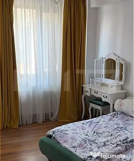 Apartament cu 3 camere decomandat în Democrației