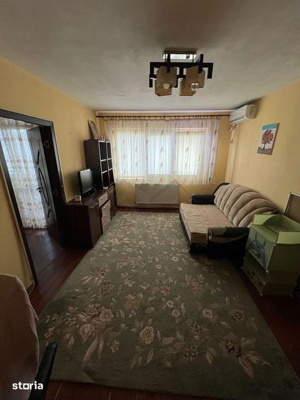 Apartament cu 2 camere nedecomandat în Podu Roș