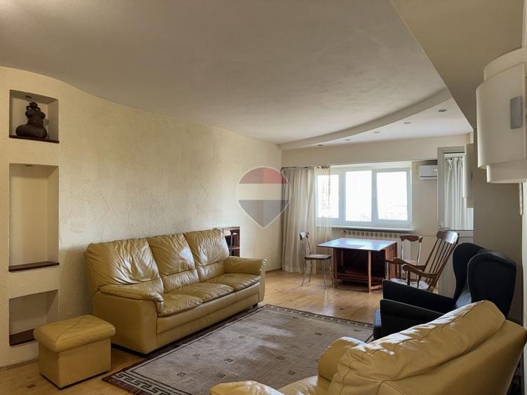 Apartament cu 3 camere semidecomandat, mobilat în Grivița