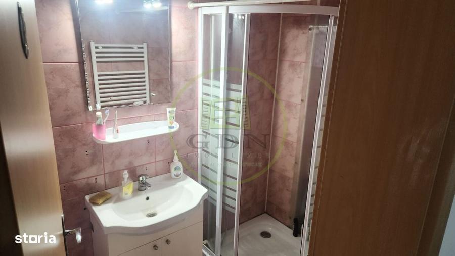 Casă cu 4 camere cu Teren 500 Mp în Central