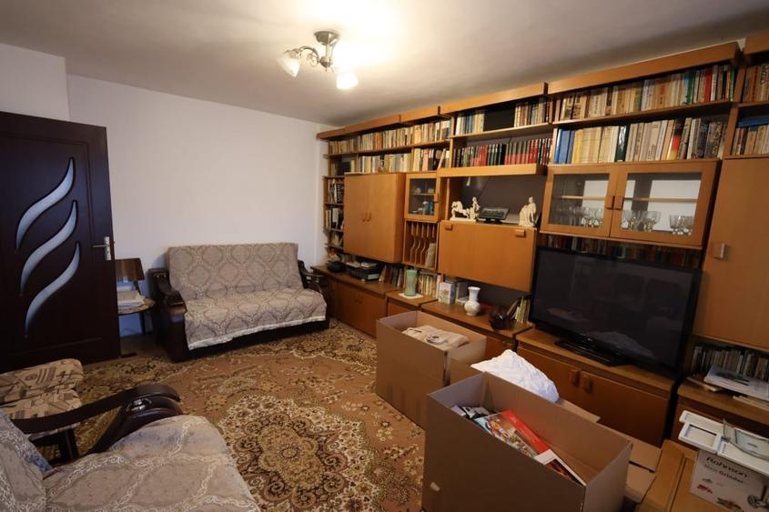 Apartament cu 4 camere decomandat în Păcurari