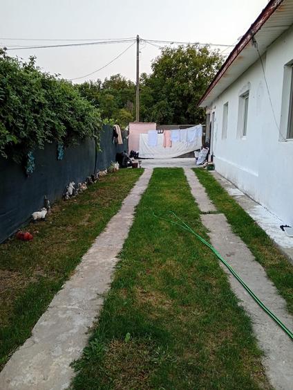 Casă cu 2 camere în Podu Doamnei