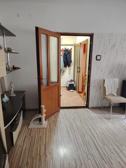 Apartament cu 2 camere decomandat în Berca