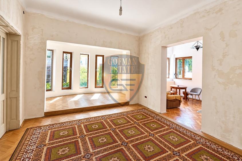 Apartament cu 4 camere în Peninsula