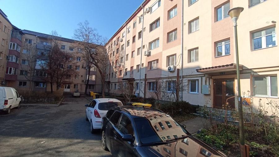 Garsonieră decomandată în Complex Studențesc