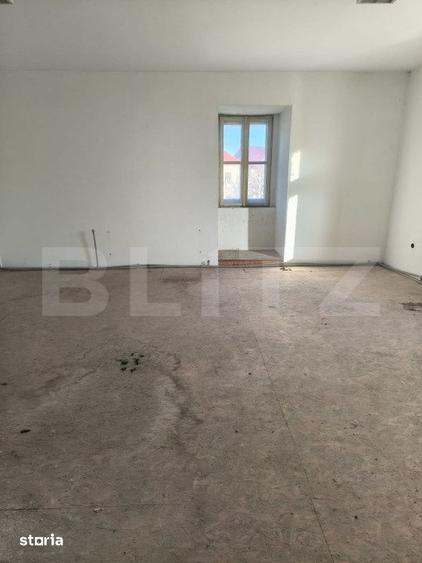 Spațiu comercial, de 1,883 mp, în Ultracentral