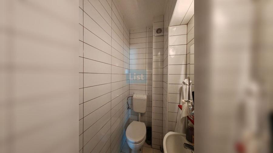Apartament cu 3 camere semidecomandat, mobilat în Semicentral