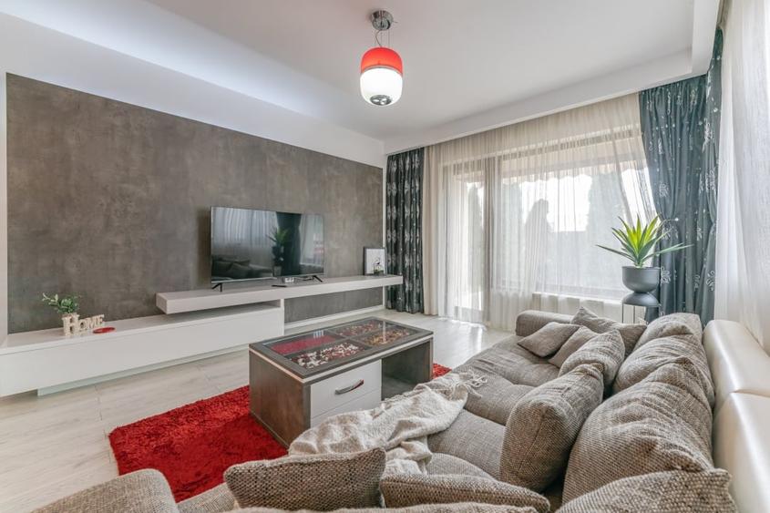 Apartament cu 2 camere semidecomandat, mobilat în Tractorul
