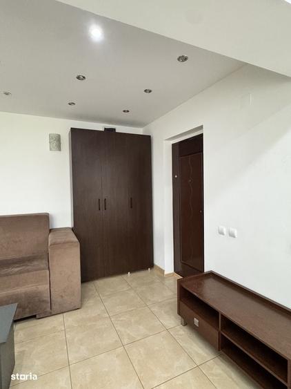 Apartament cu 3 camere decomandat în Micro 3