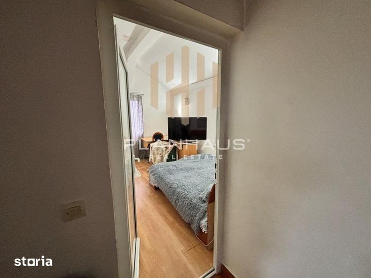 Casă cu 5 camere cu Teren 1200 Mp în Central