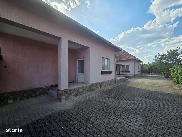 Casă cu 4 camere cu Teren 1440 Mp în Mișca