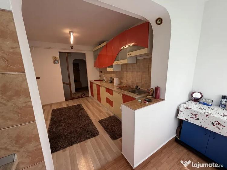 Apartament cu 2 camere decomandat în Obor