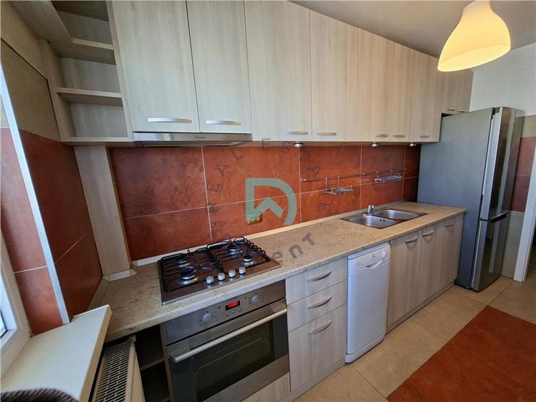 Apartament cu 3 camere decomandat în Gării