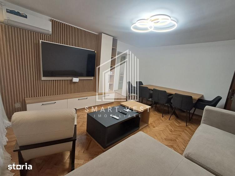 Apartament cu 4 camere semidecomandat în Central