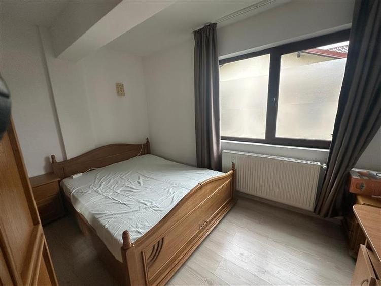 Apartament cu 2 camere decomandat în Aeroport