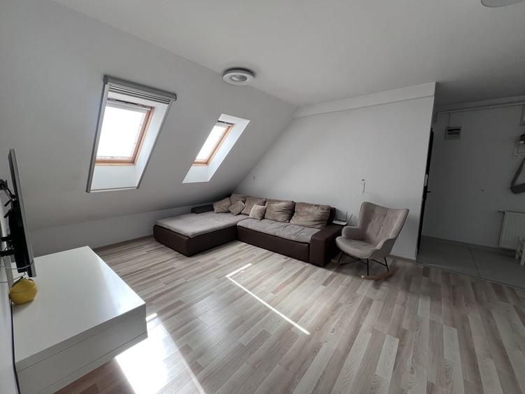 Apartament cu 3 camere în Florești